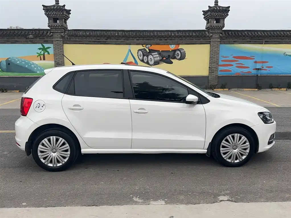 Volkswagen Polo 2016 1.6L Automatic Comfort фото 4