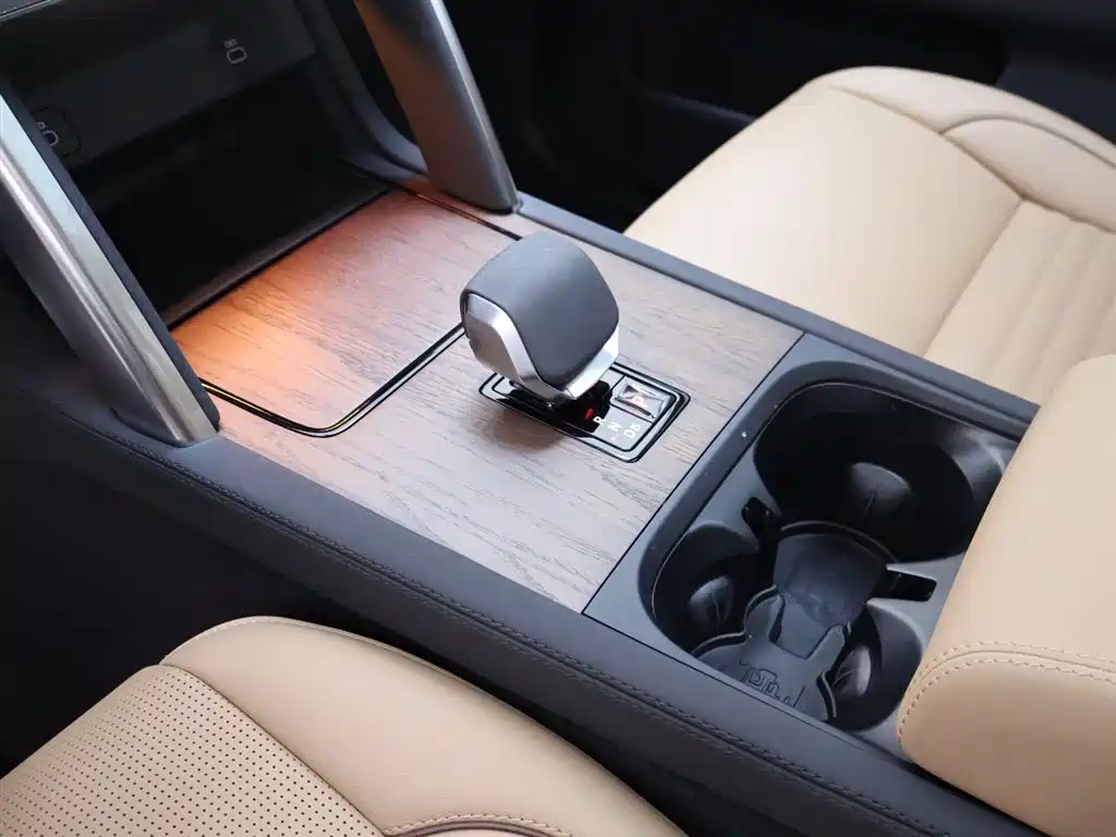 LAND ROVER DISCOVER SPORTS