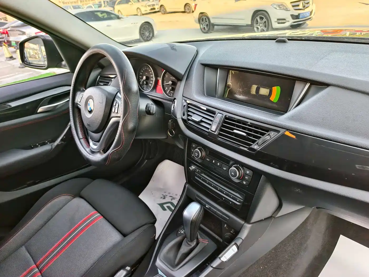 BMW X1 2013 sDrive18i Sport Design Package фото 15