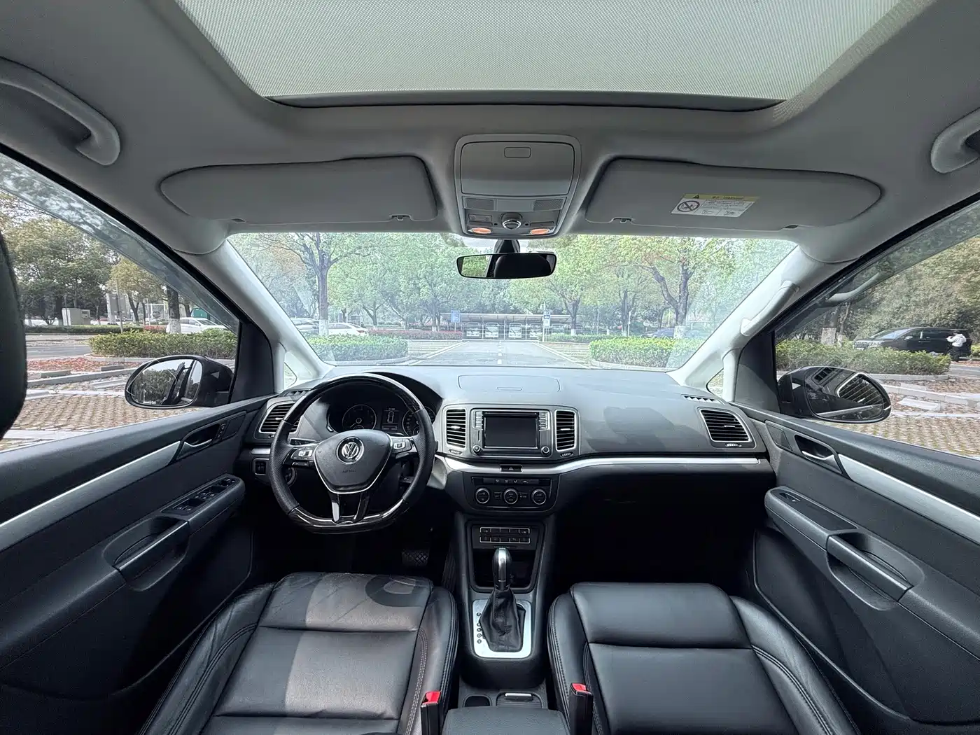 Volkswagen Sharan 2016 380TSI Comfort 7-seater фото 12