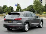 Фото 4 - Volkswagen Touareg