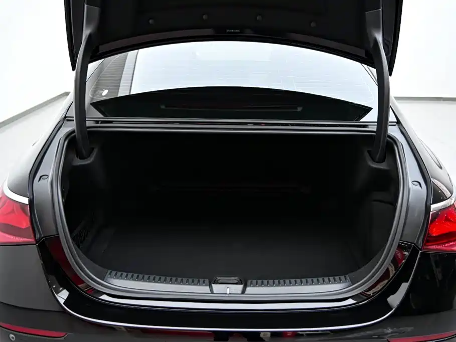 Mercedes-Benz E-Class 2025 Facelift E 300 L Premium фото 37