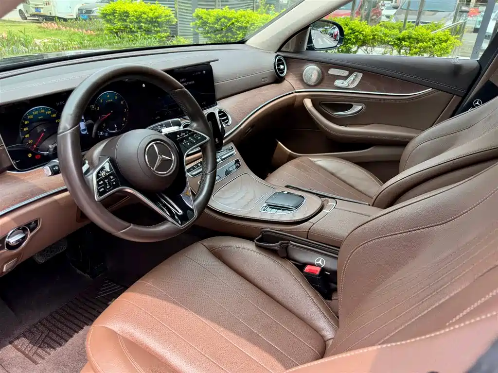 Mercedes-Benz E-Class 2021 E 300 L Fashion фото 9