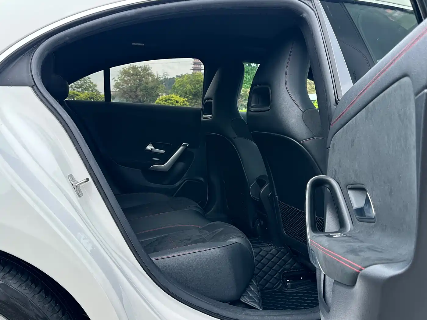 Mercedes-Benz CLA (Import) 2023 CLA 200 фото 13