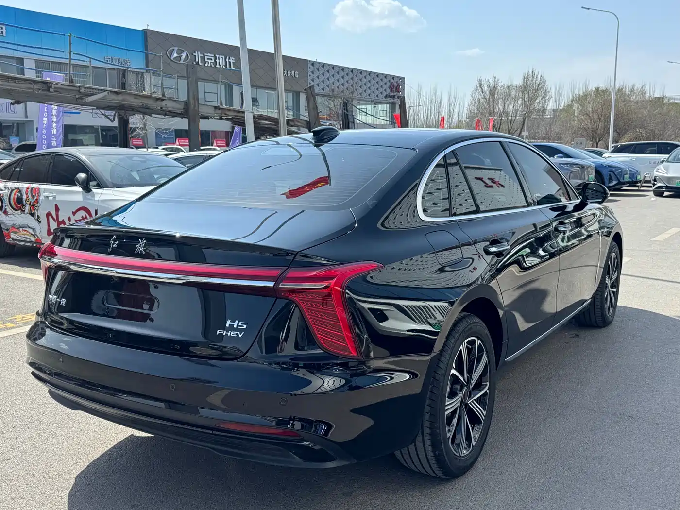 Hongqi H5 PHEV 2025 170 Super Hybrid Edition фото 5