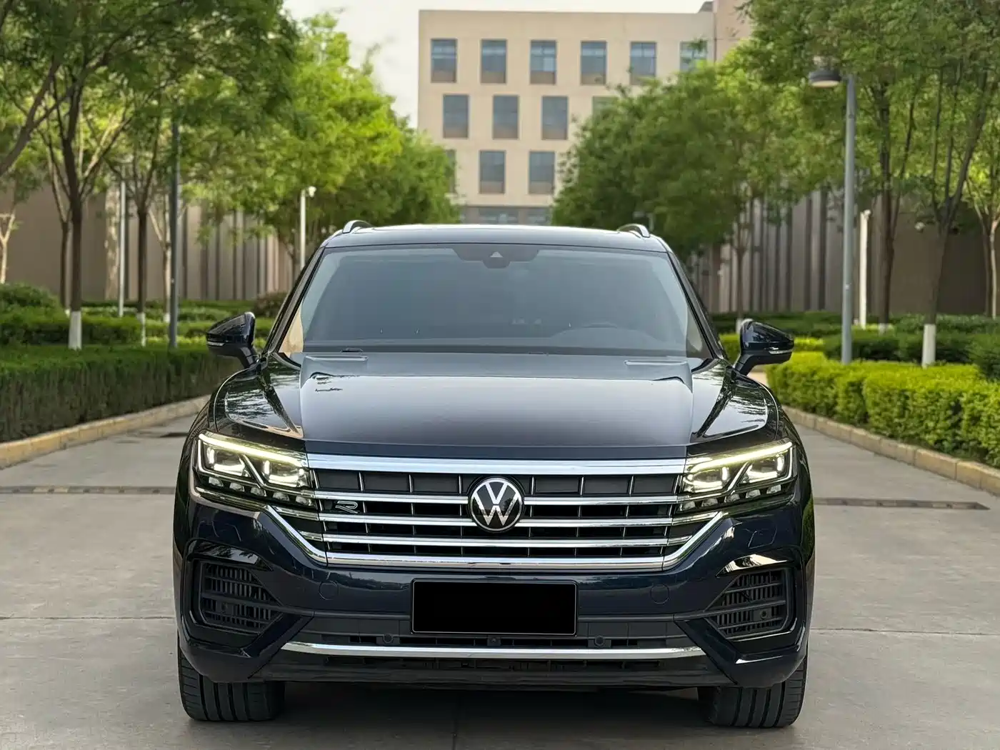 VOLKSWAGEN TOUAREG