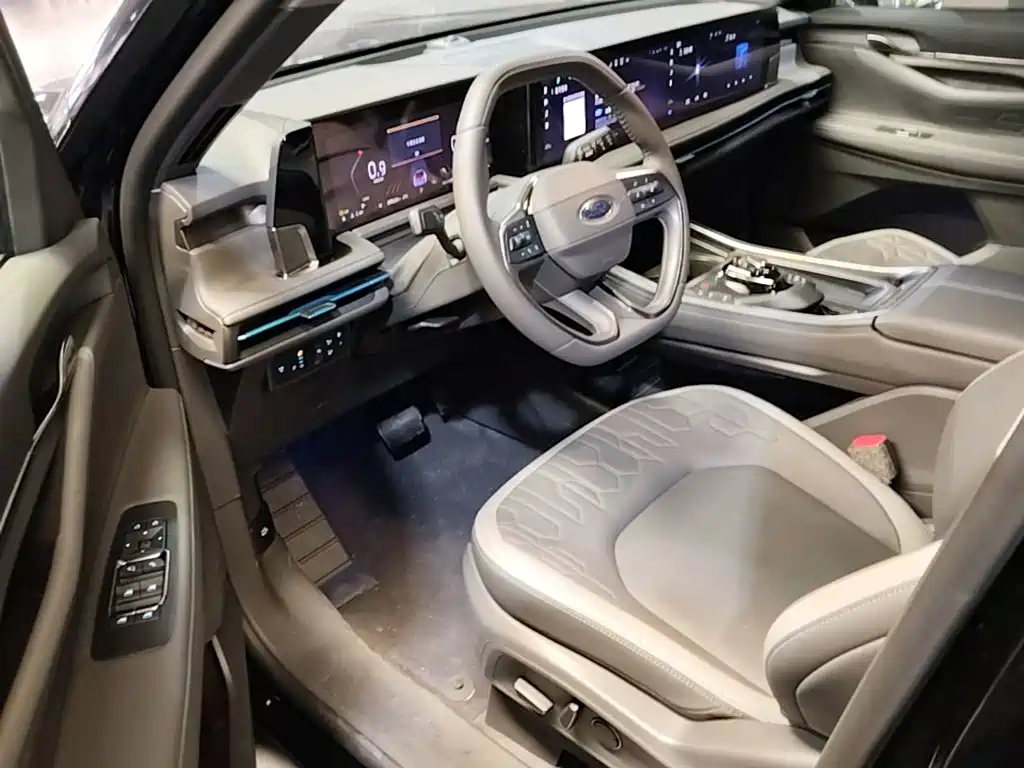 Ford Edge 2024 2023 Edge L 2.0T EcoBoost FWD 7-Seater Luxury
