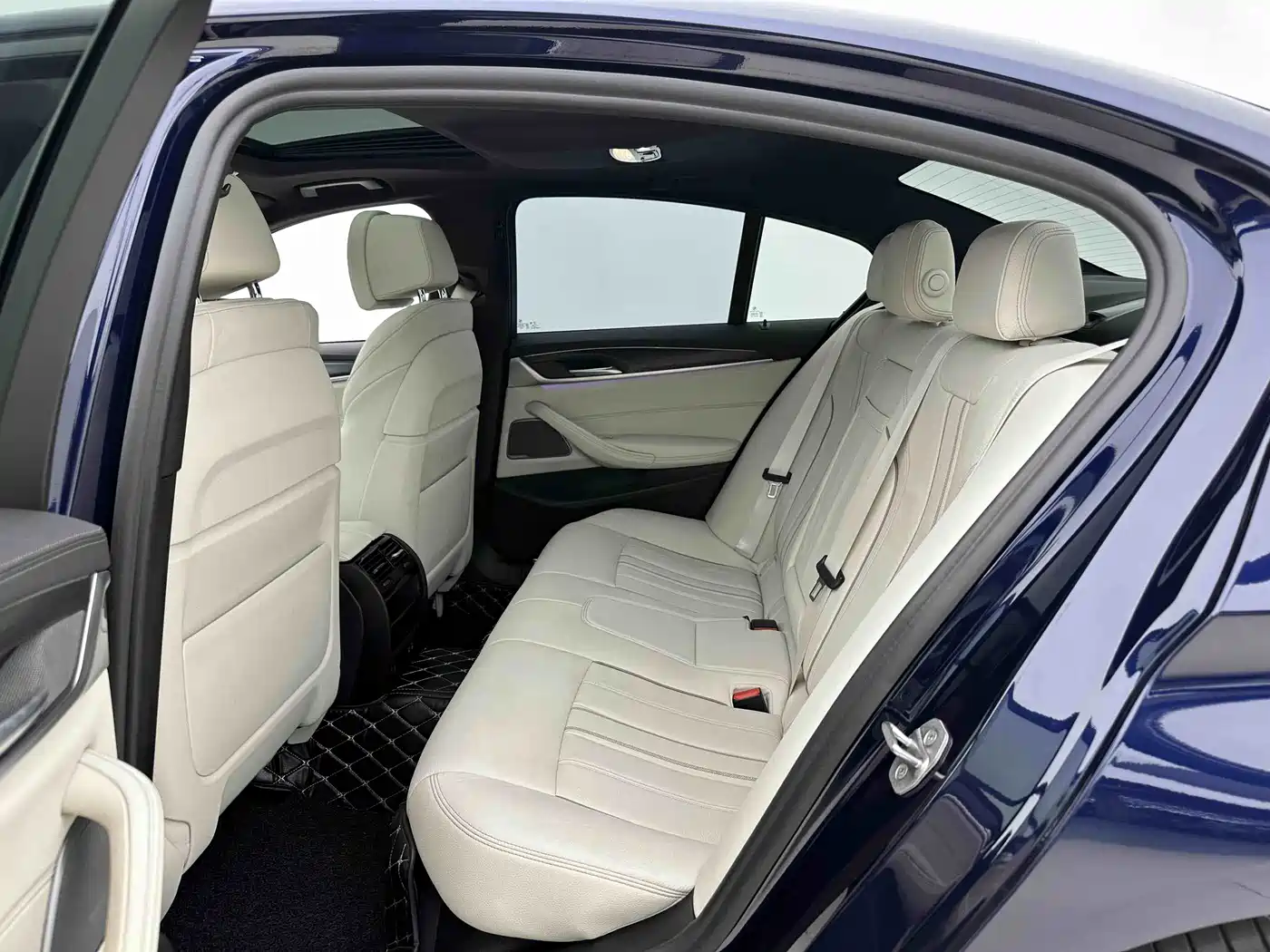 BMW 5 Series (Import) 2022 530i Style Edition M Sport Package фото 7