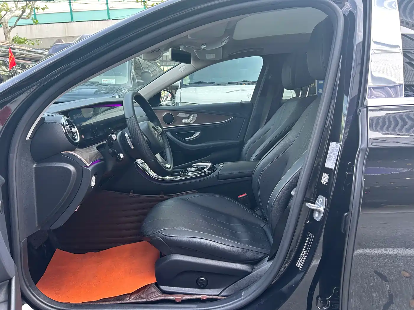 Mercedes-Benz E-Class 2018 E 300 L Luxury фото 6