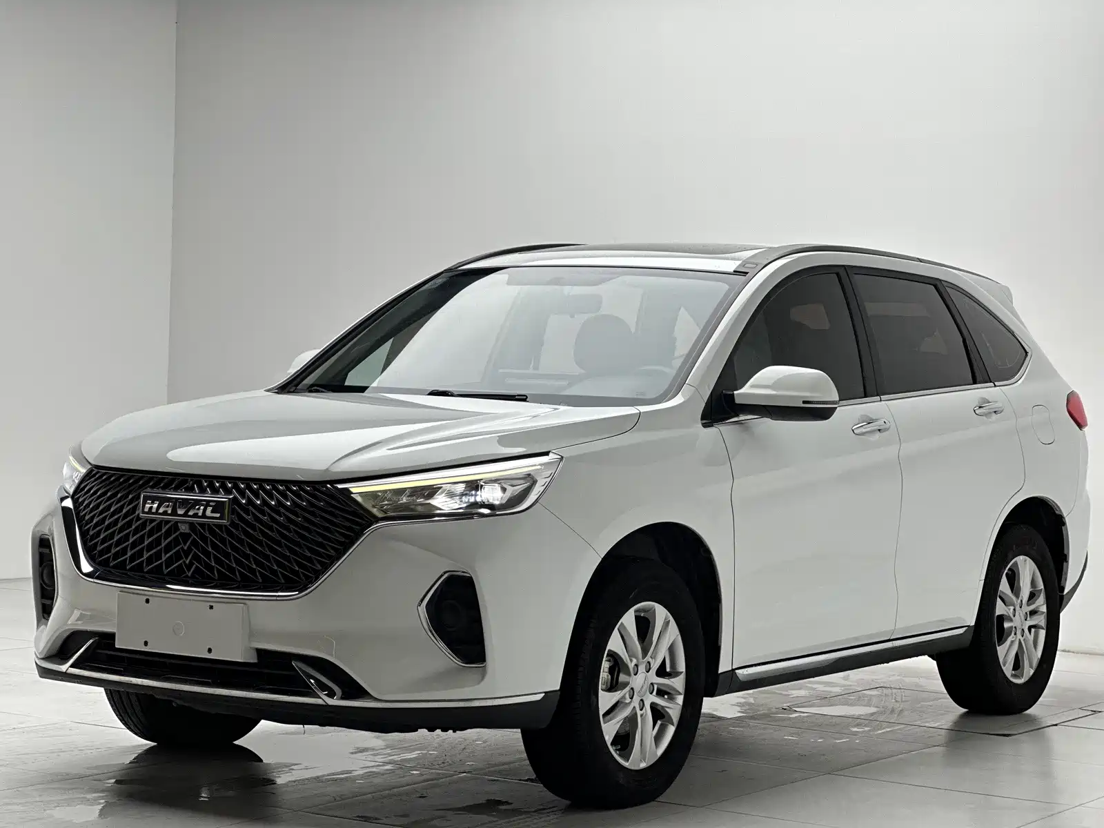 Фото 1 - Haval M6