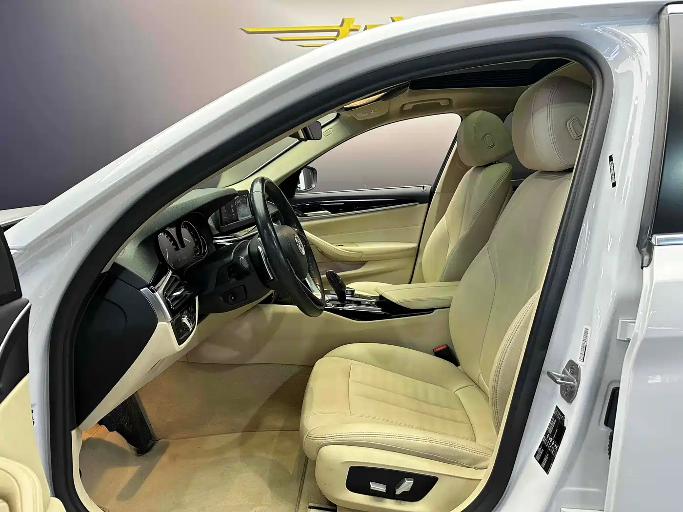 BMW 5 Series (Import) 2018 530i M Sport Package фото 9