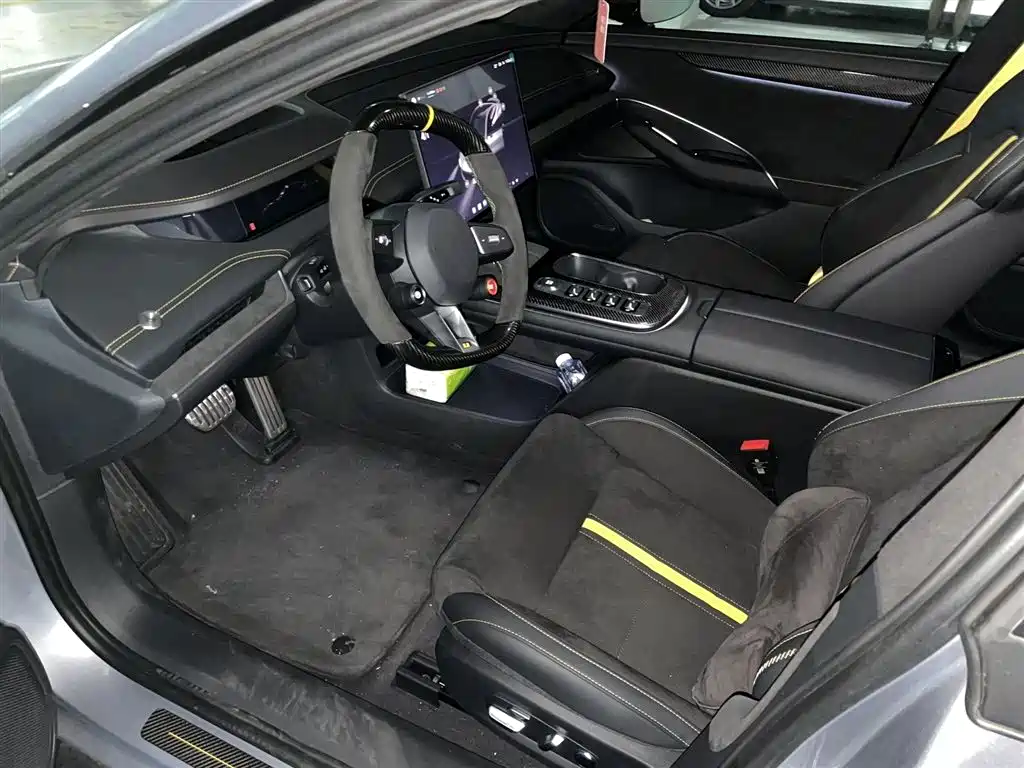 XIAOMI CAR XIAOMI SU7 ULTRA