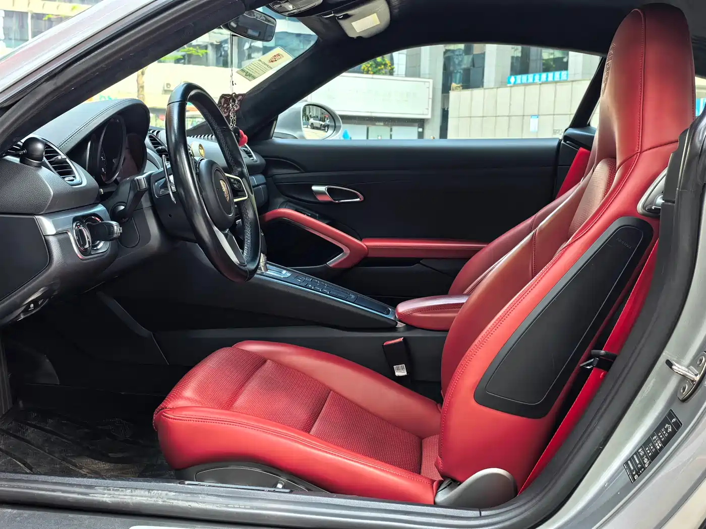 Porsche 718 2018 Cayman 2.0T фото 6
