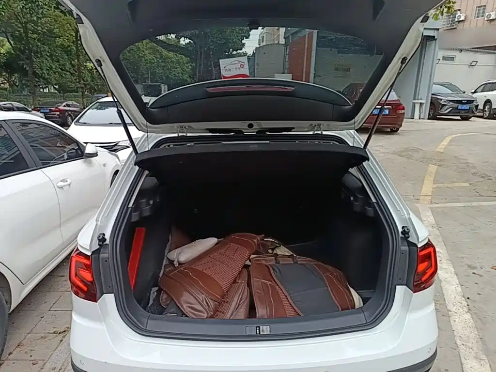 Volkswagen C-TREK 2018 2018 230TSI DSG Comfort