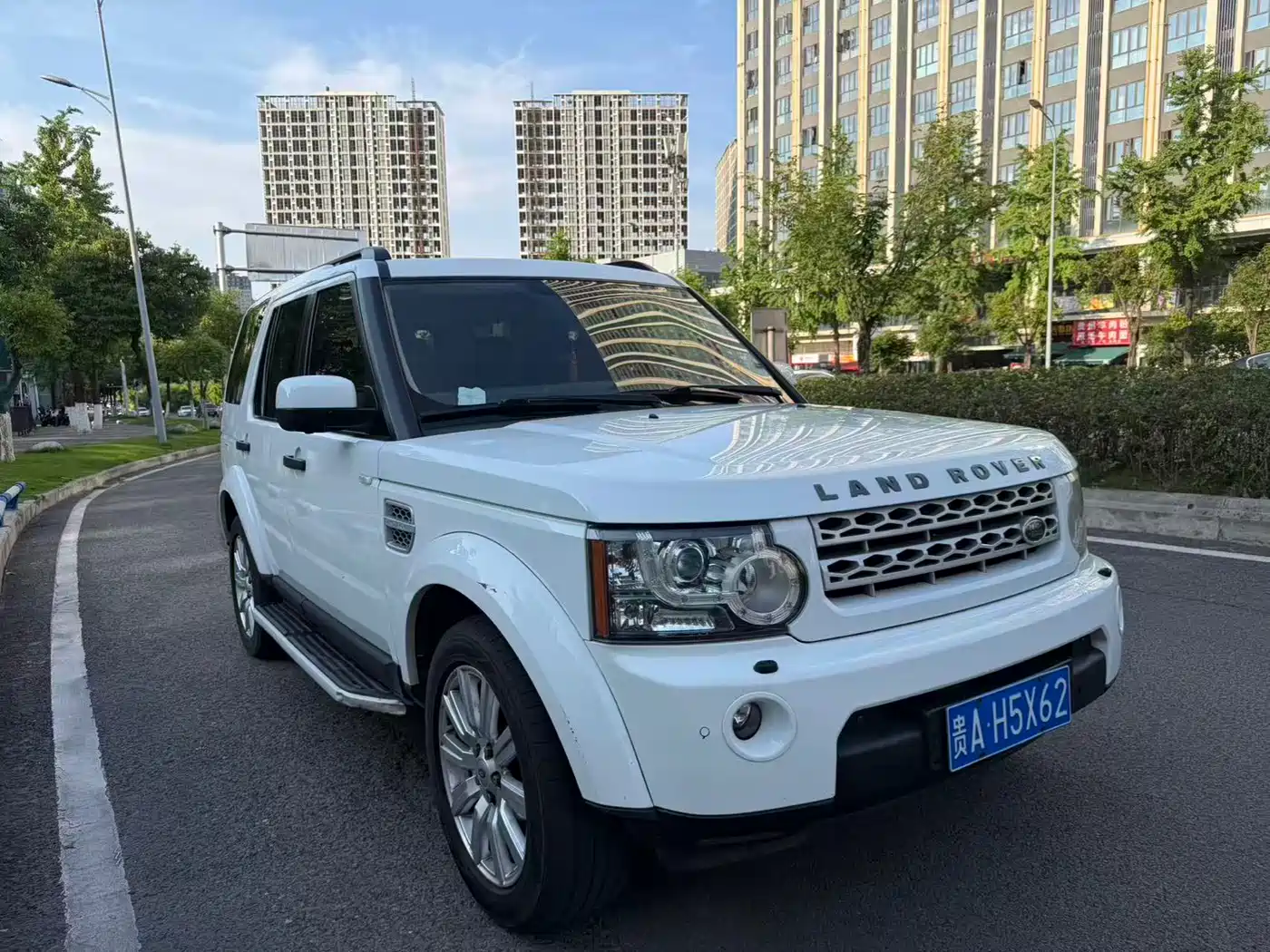 Land Rover Discovery 2012 3.0 SDV6 HSE Diesel фото 2