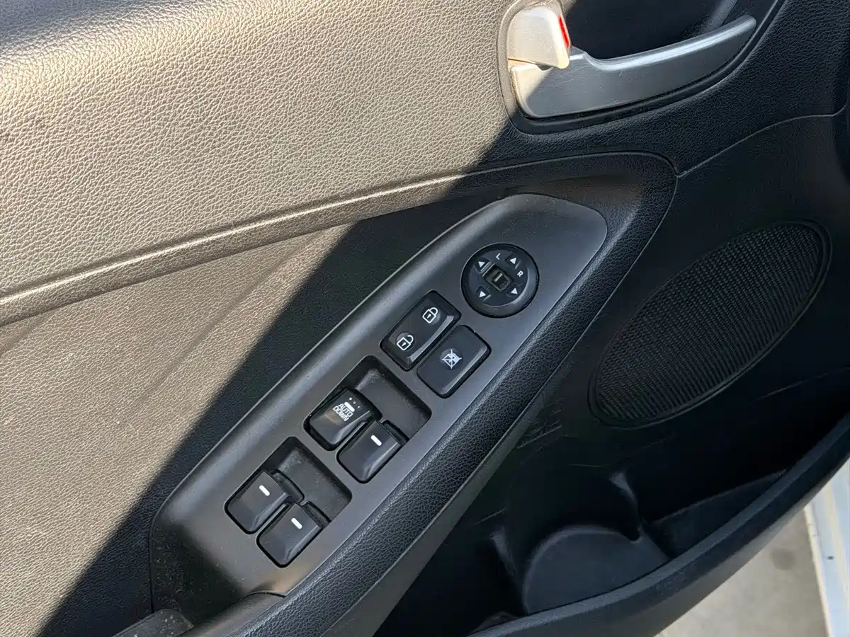 Kia K3S 2015 2014 1.6L Manual GL