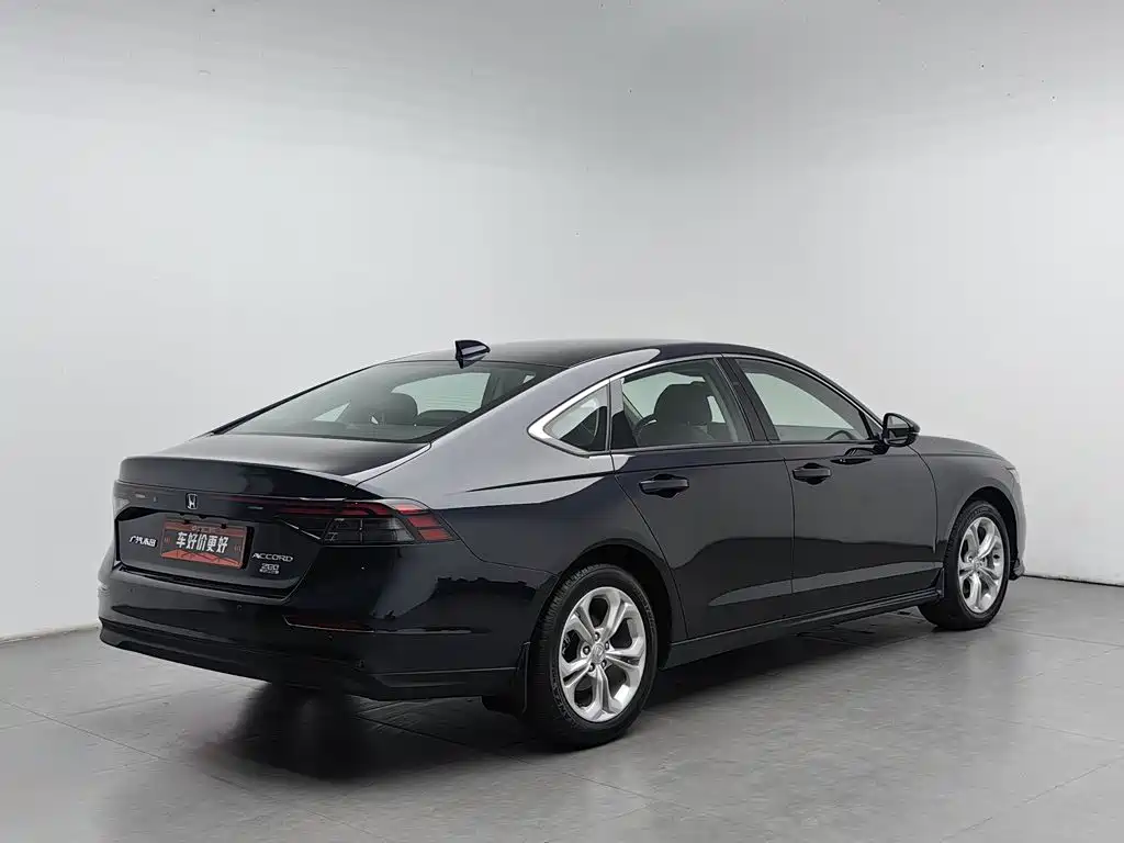 Photo 2 - Honda Accord