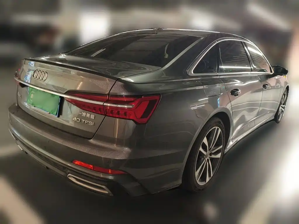 Фото 6 - Audi A6L