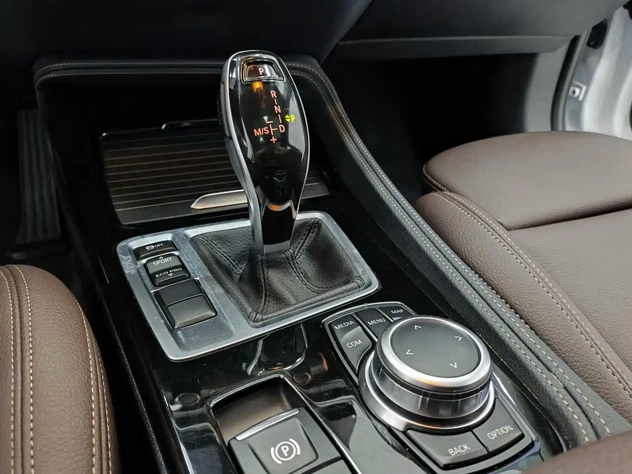 BMW 1 Series 2021 Facelift 120i M Sport Shadow Edition фото 11
