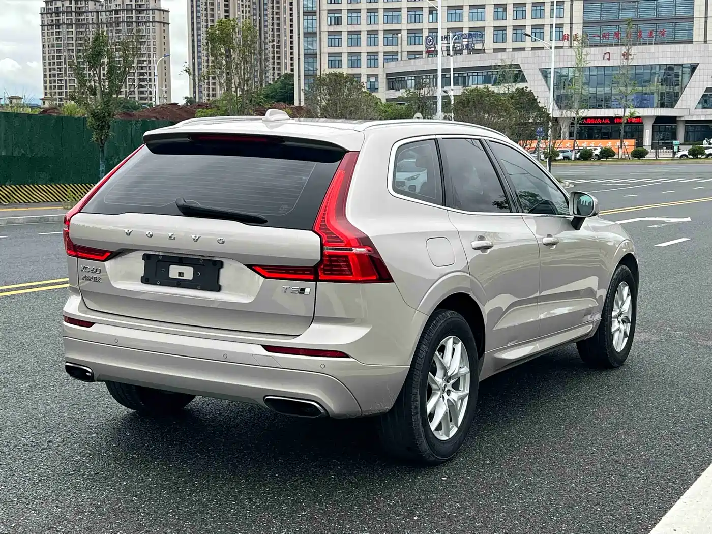 Volvo XC60 2018 T5 AWD Momentum Edition фото 6