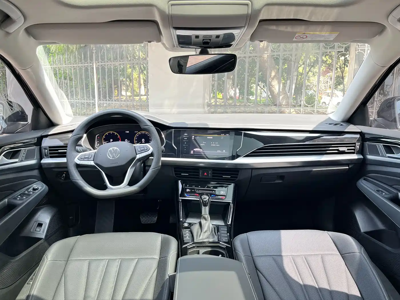 Volkswagen Passat 2024 380TSI Dragon Soaring Edition фото 6
