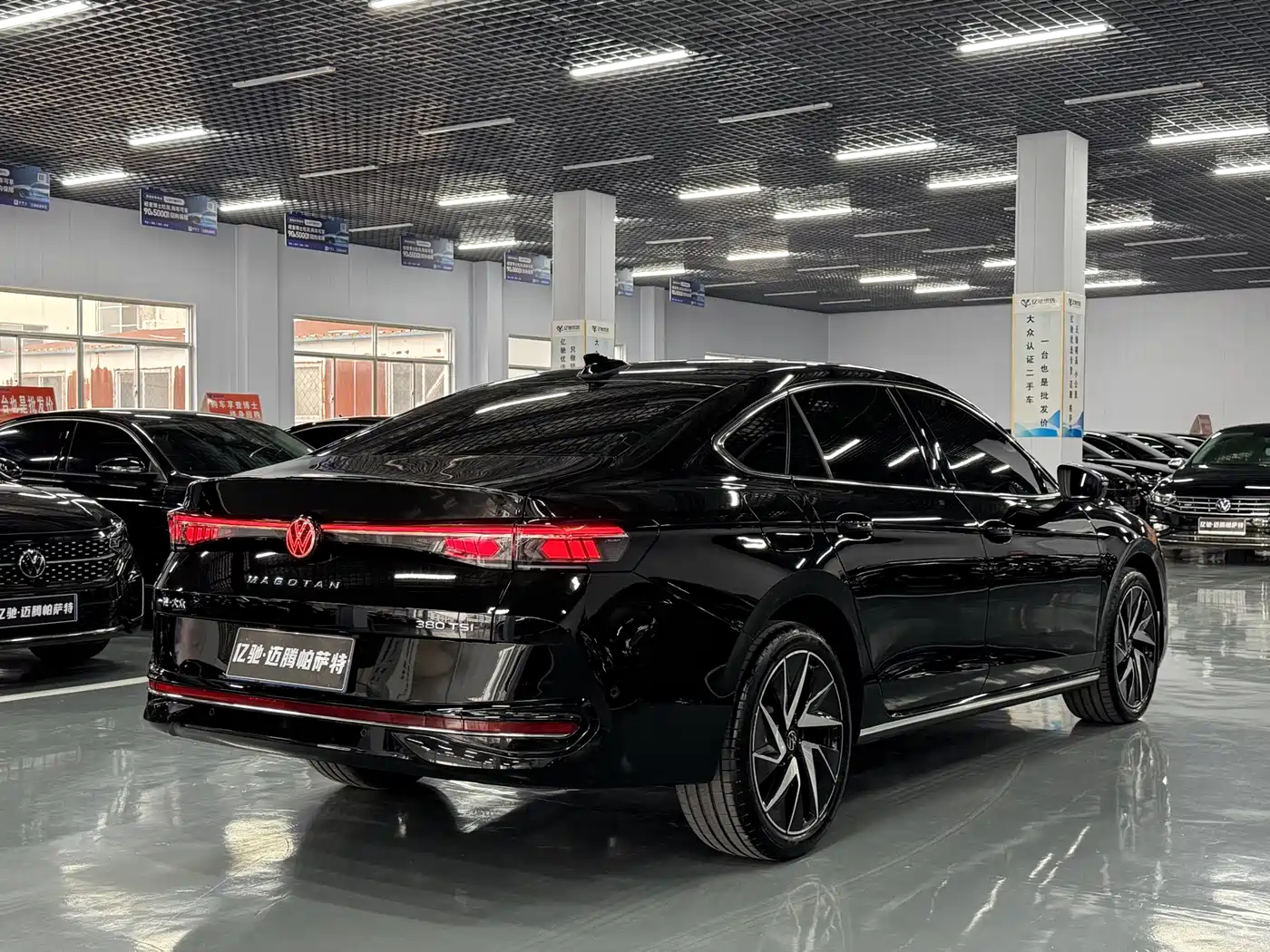 Volkswagen Magotan 2024 380TSI DSG Luxury Edition (Daimai Package) фото 9