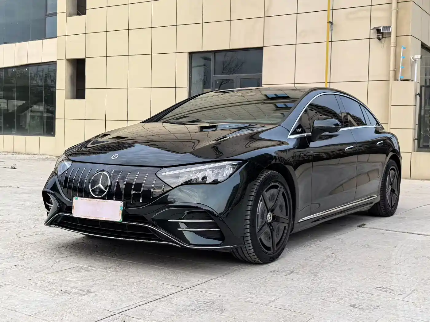 Mercedes-Benz EQE 2022 350 Luxury Edition