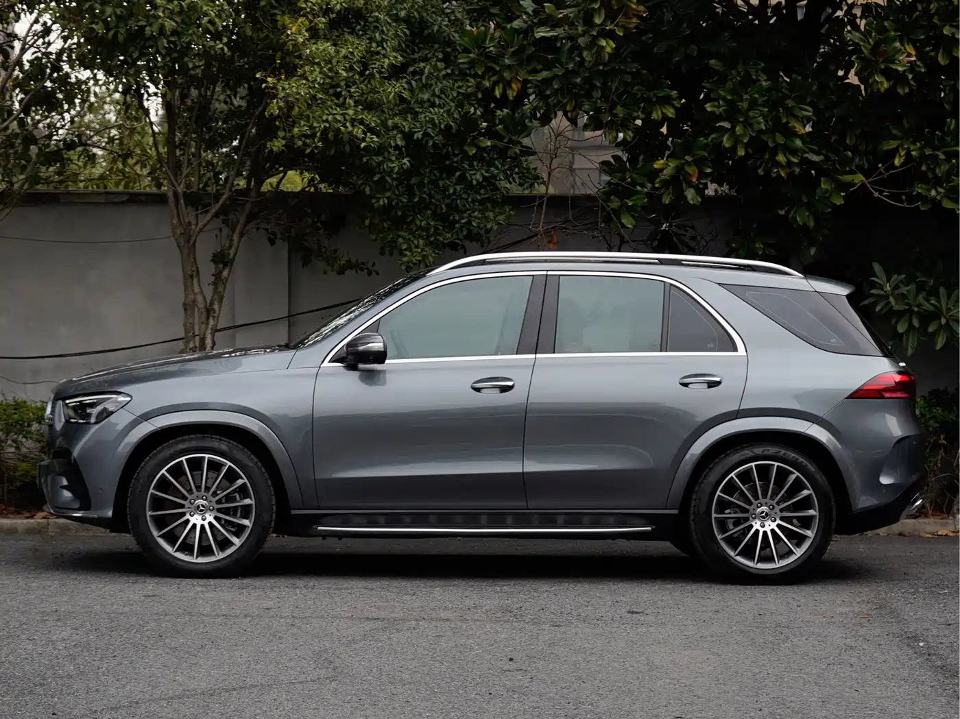 Mercedes-Benz GLE 2024 GLE 450 4MATIC Luxury фото 3