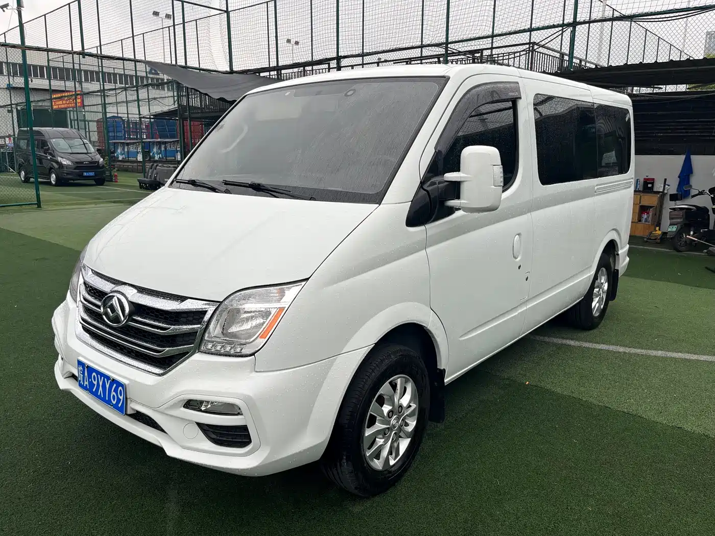 SAIC Maxus Xintu V80 2021 2.0T PLUS AMT Urban Edition Short Wheelbase Ultra-Low Roof 5/6 Seats