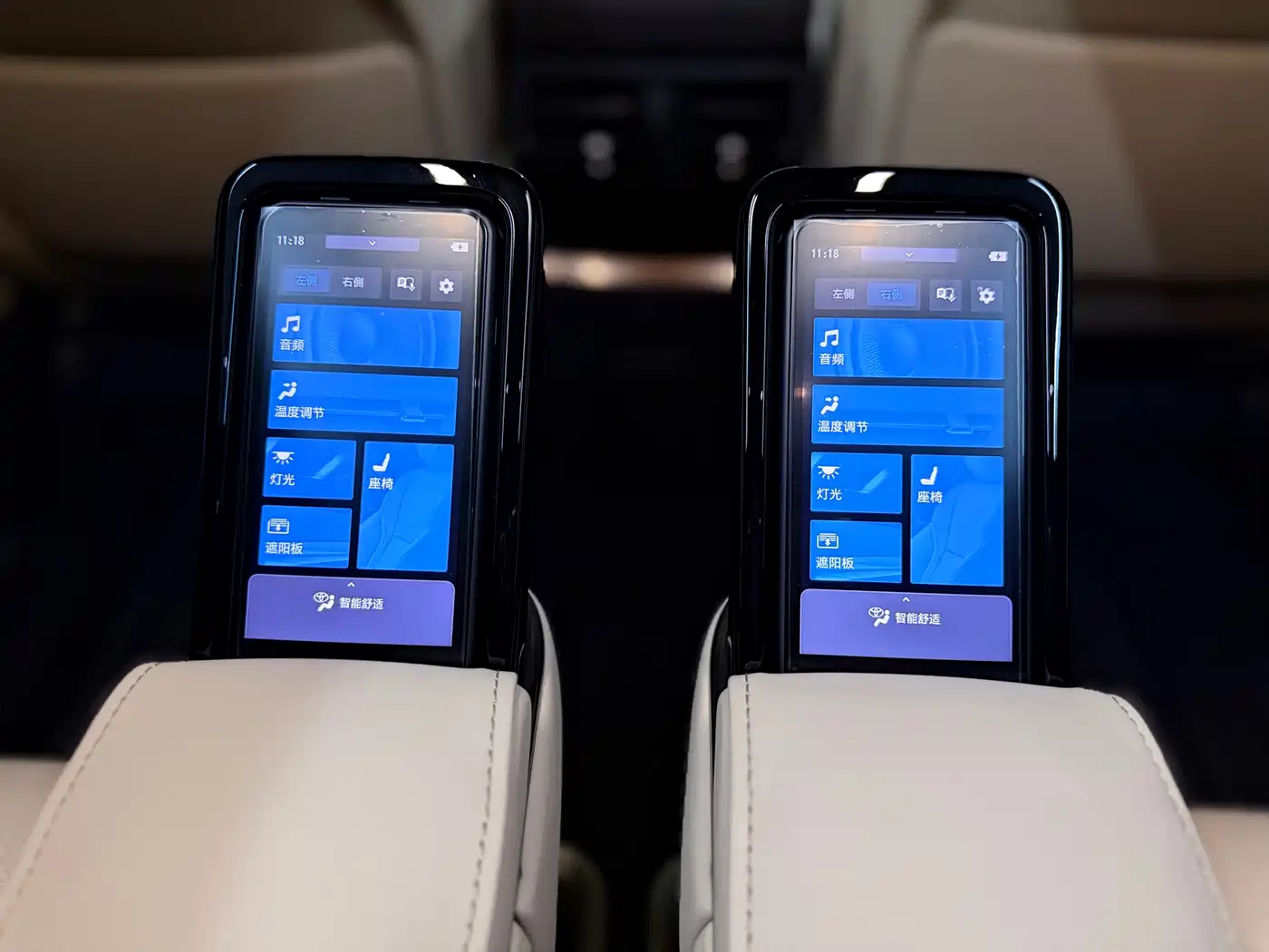 Toyota Alphard 2025 Hybrid 2.5L Ultimate Gold Edition фото 22