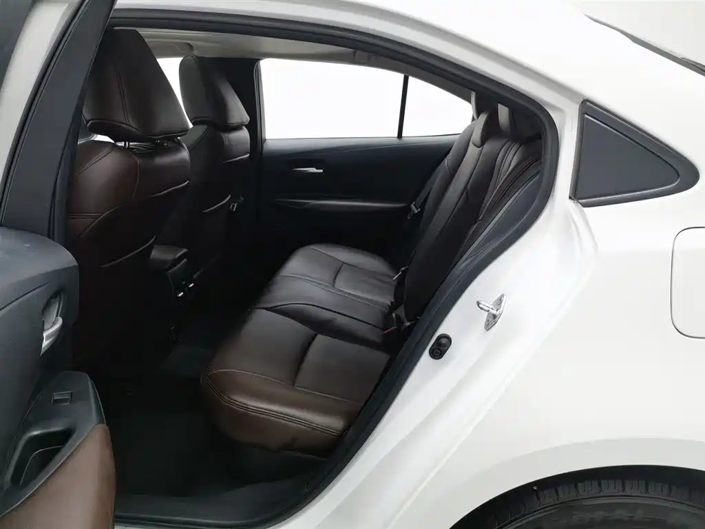 Toyota Corolla 2021 Hybrid 1.8L E-CVT Elite Edition фото 15