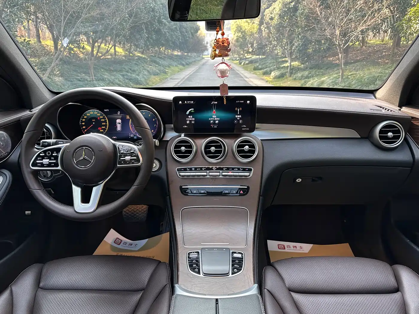 Mercedes-Benz GLC 2020 Facelift GLC 300 L 4MATIC Dynamic фото 8