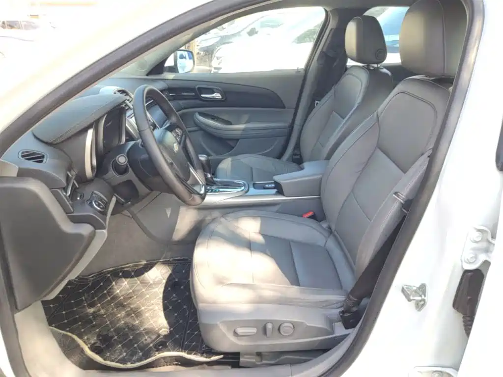 Chevrolet Malibu 2014 2.0L Automatic Luxury фото 15