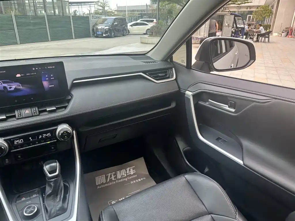 Toyota Wildlander 2023 Hybrid 2.5L E-CVT AWD Premium Edition фото 12