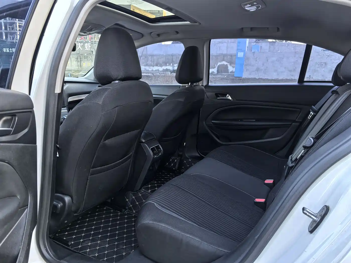 Peugeot 408 2014 1.8L Automatic Luxury Edition фото 8