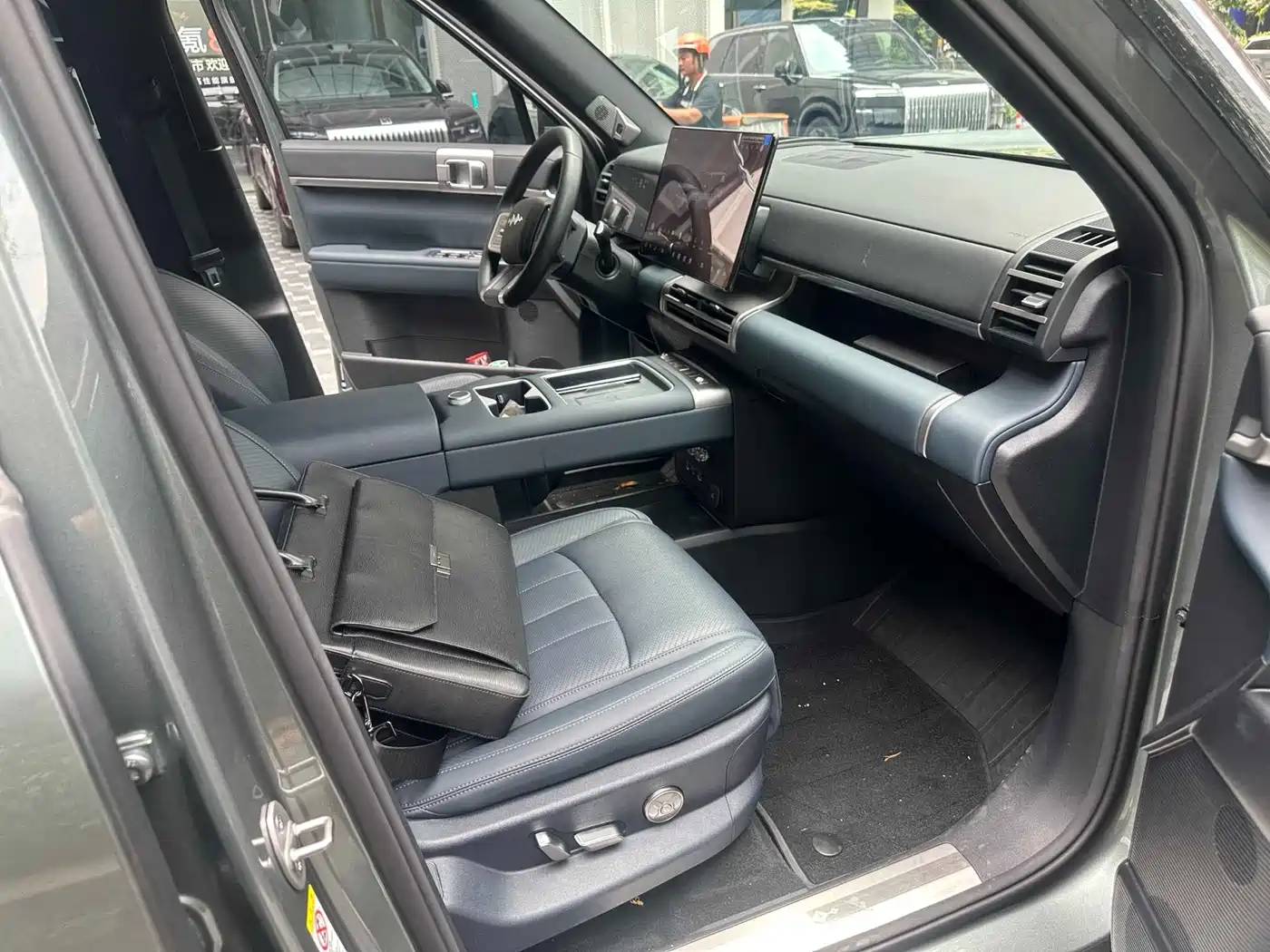 Fang Cheng Bao Titanium 7 2026 2025 AWD Base Model