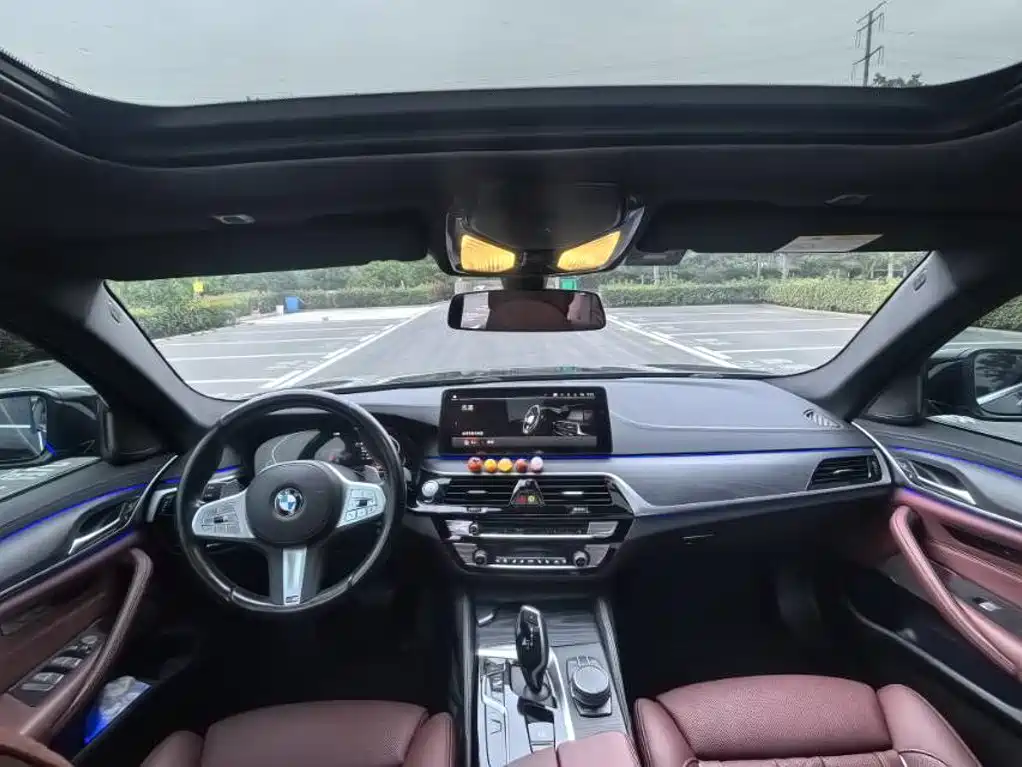 Photo 6 - BMW 5 Series