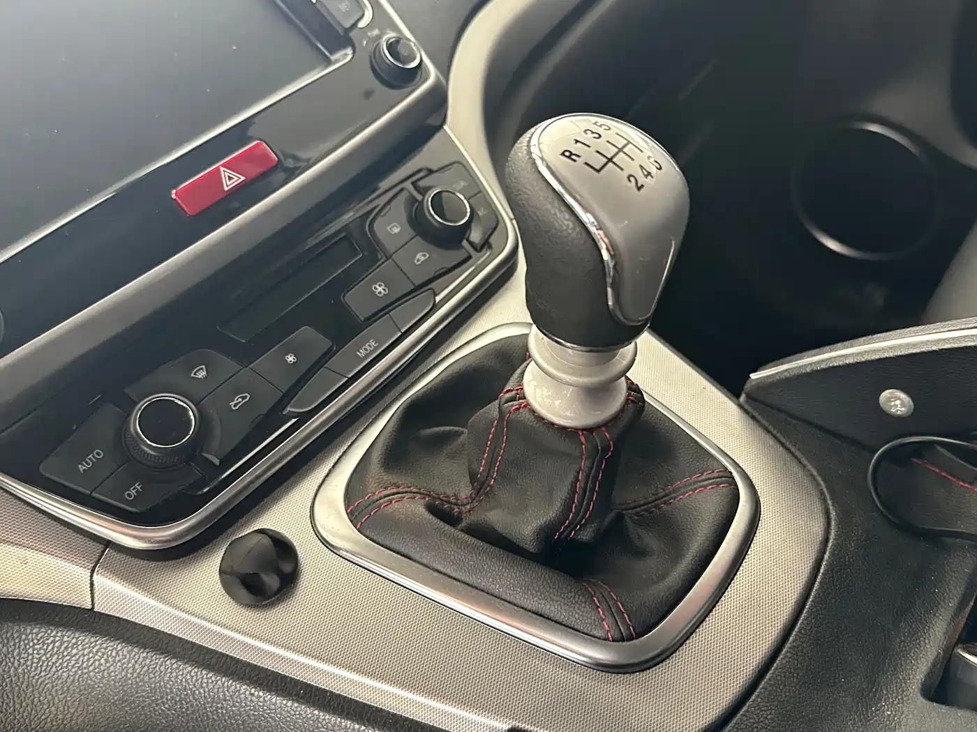 Haval M6 2019 1.5T Manual 2WD Elite Type China V фото 5