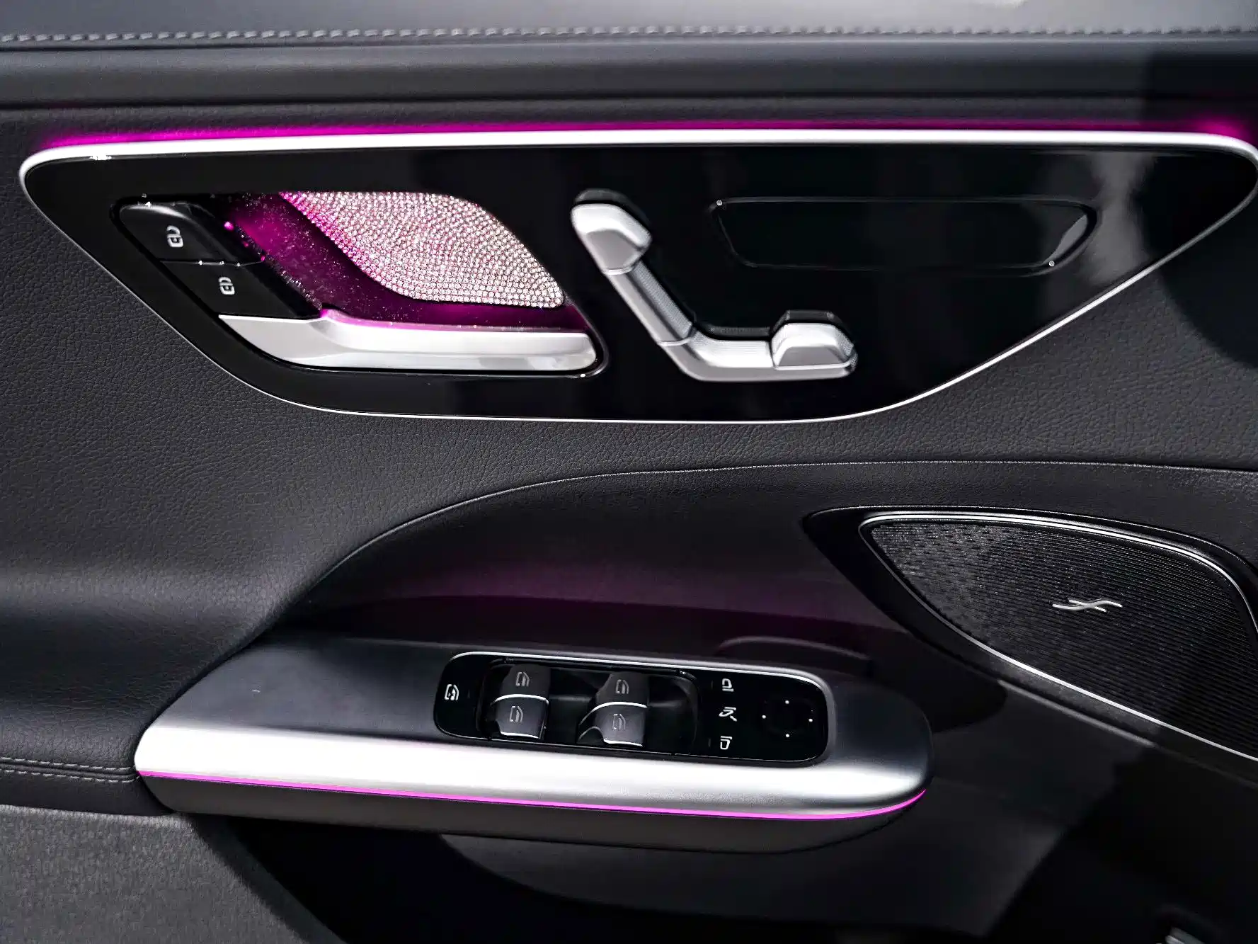 Фото 16 - Mercedes-Benz C-Class