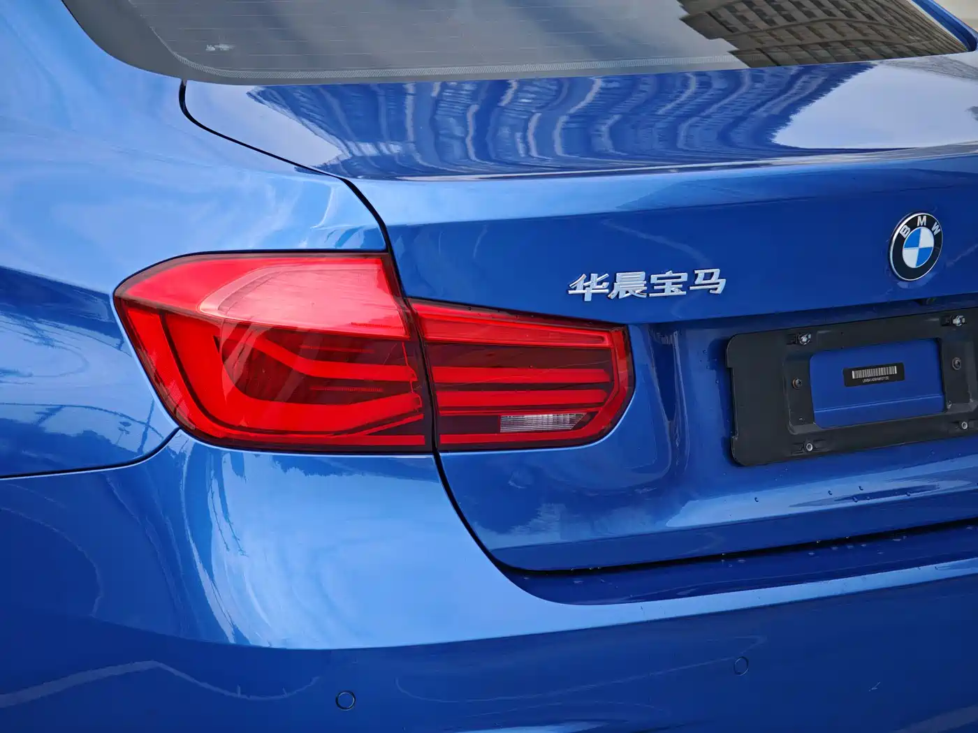 BMW 3 Series 2017 320i M Sport фото 22