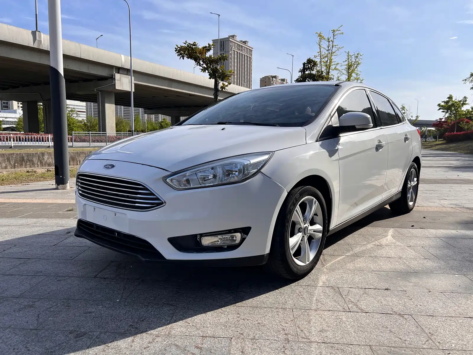 Фото 1 - Ford Focus