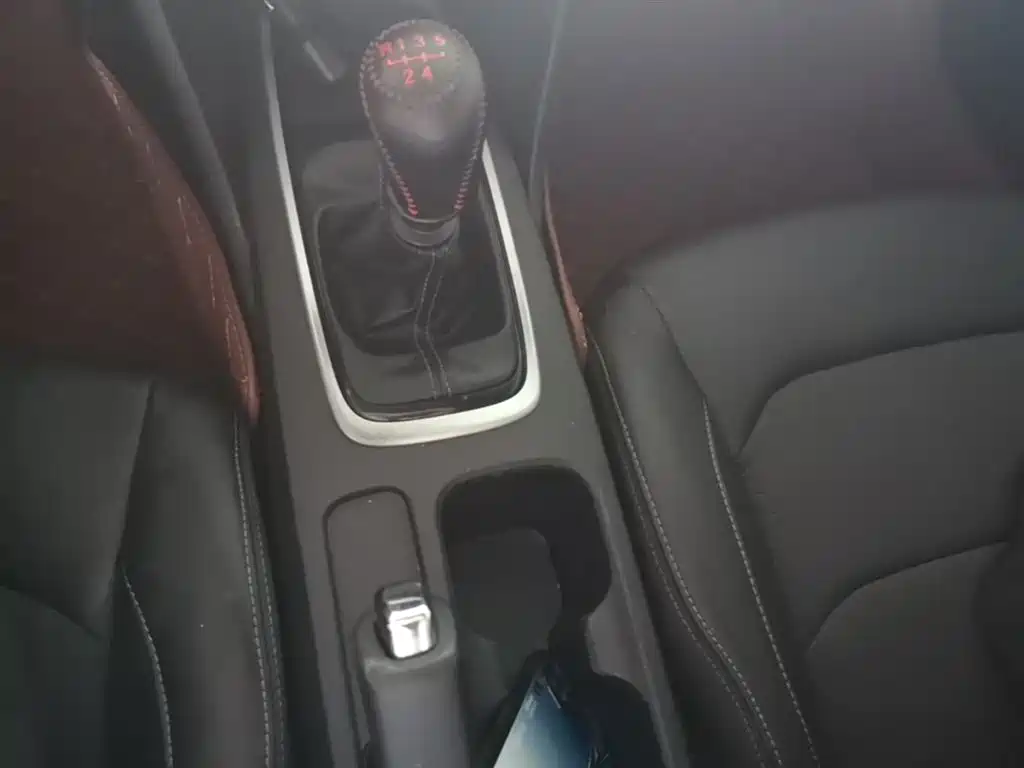 Chevrolet Cavalier 2016 1.5L Manual Delight Edition фото 13