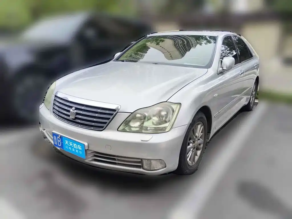 صورة 1 - Toyota Crown
