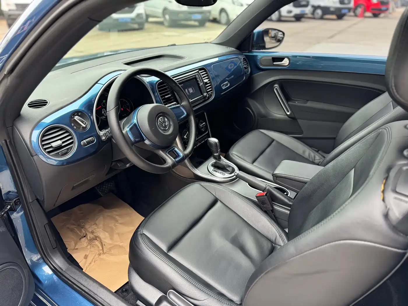 Volkswagen Beetle 2017 180TSI Style фото 9