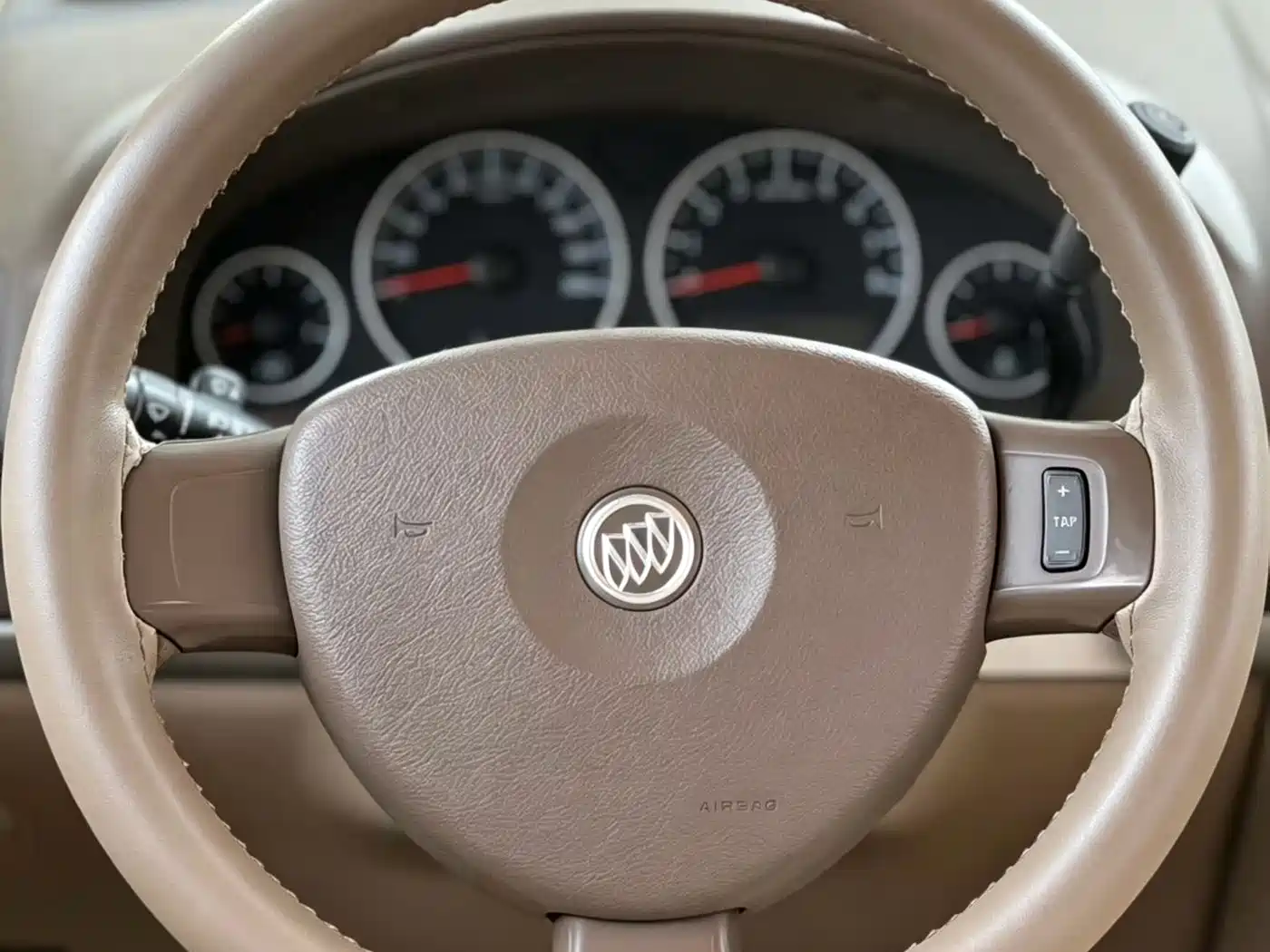 Buick GL8 2014 2.4L Classic Edition фото 2