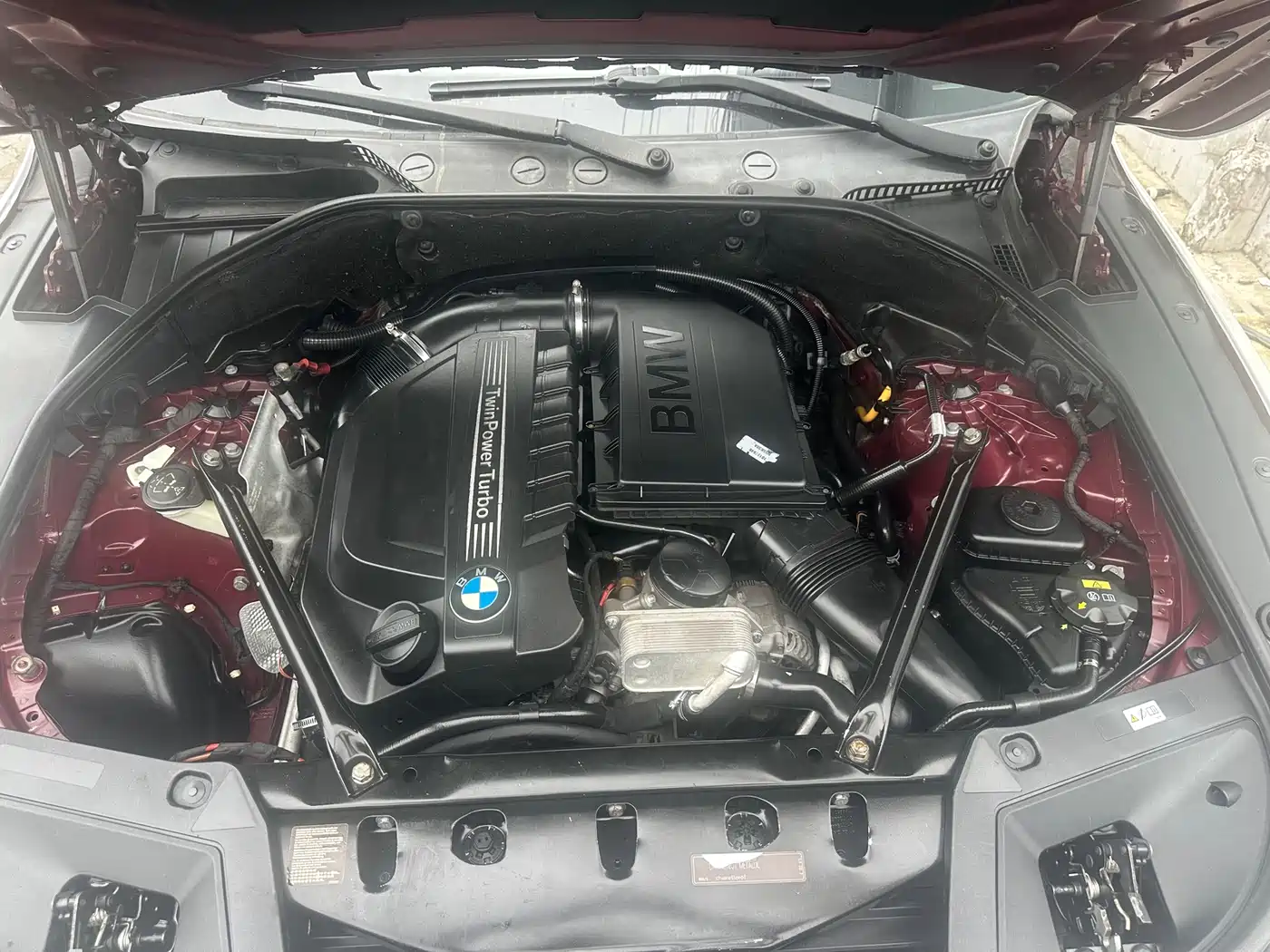 BMW 5 Series GT 2011 535i Elegance фото 26