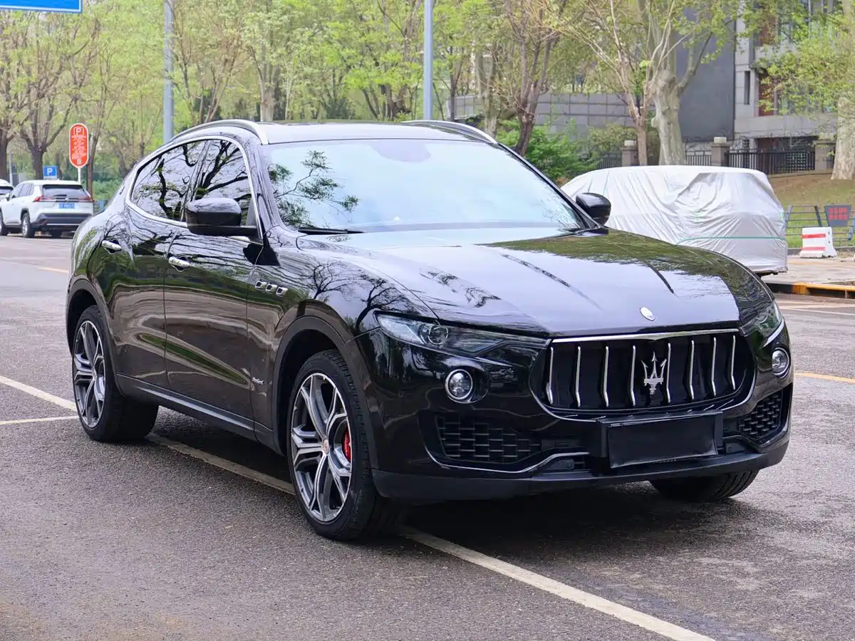 Maserati Levante 2016 3.0T Standard фото 3