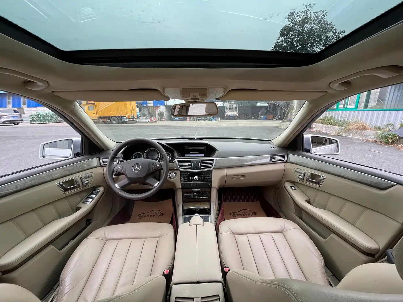 Mercedes-Benz E-Class (Import) 2009 Model E 300 Elegance Version фото 9