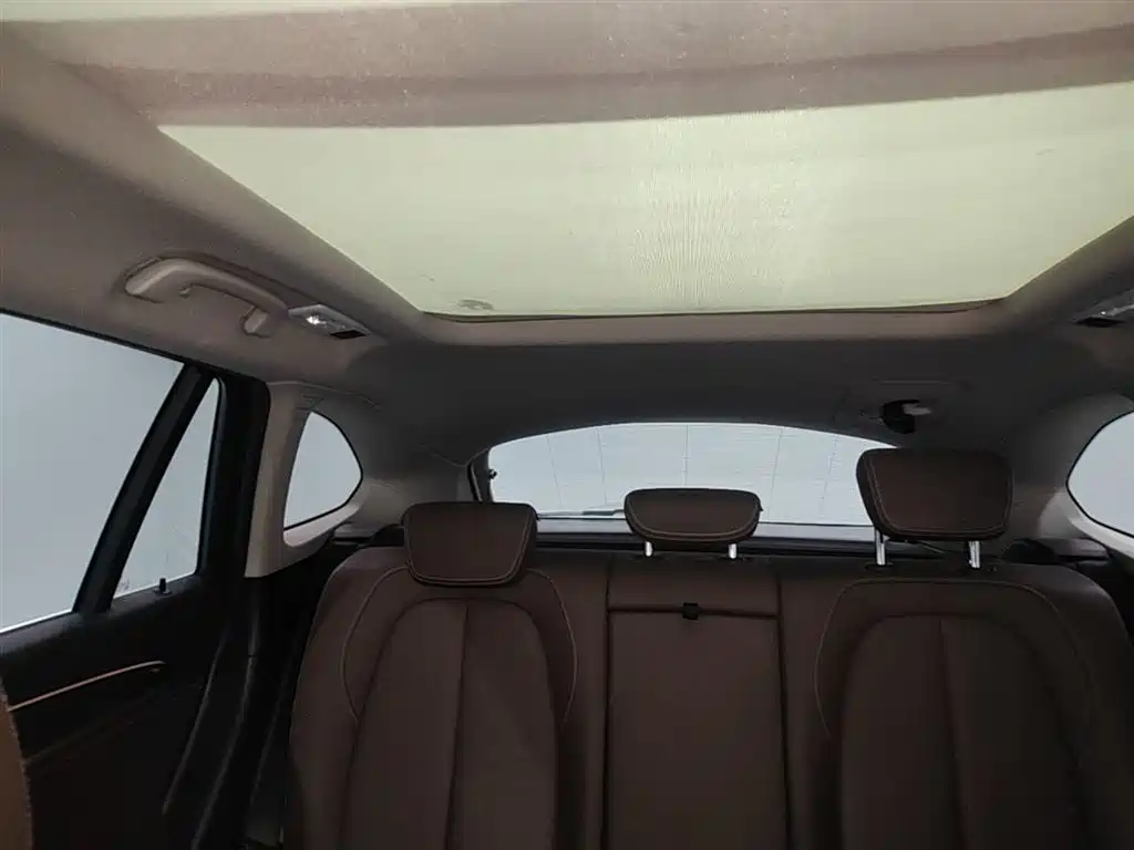 BMW X1 2016 sDrive18Li Luxury Model фото 18
