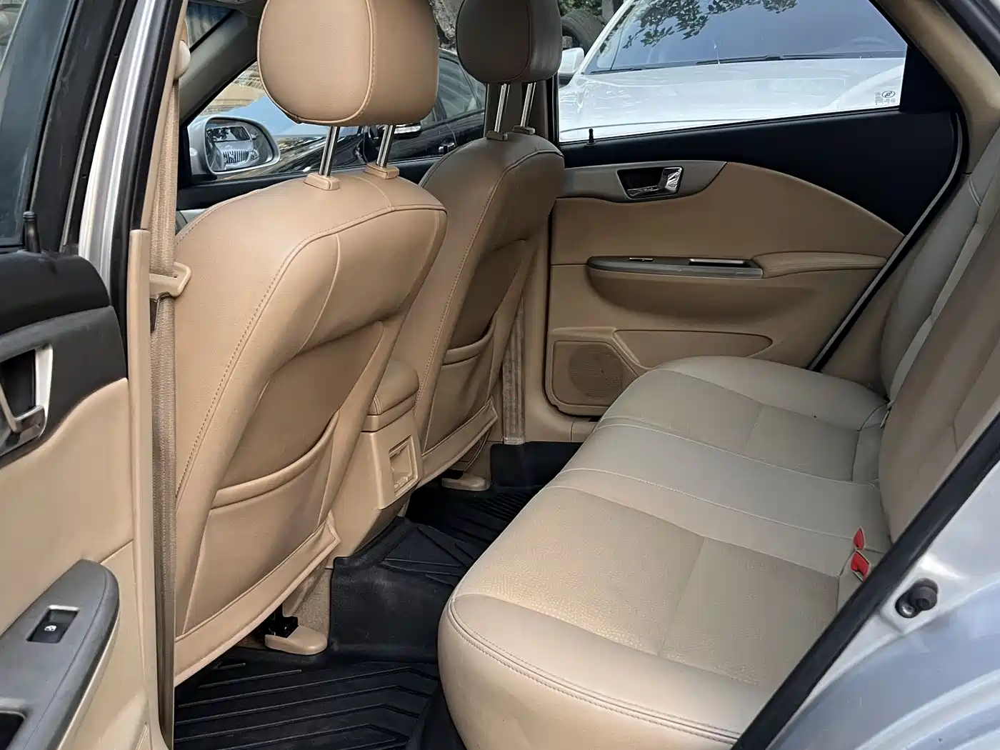 Buick Excelle 2013 1.5L Manual Exclusive фото 5